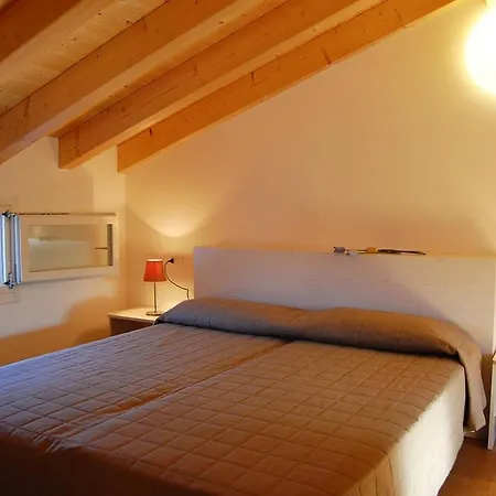 Appartamento Recently Built House With Swimming Pool
