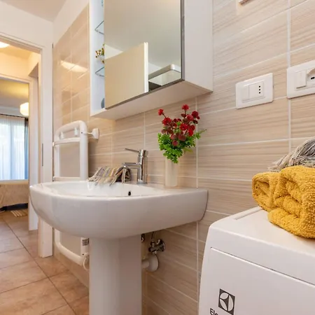 公寓 Recently Built House With Swimming Pool