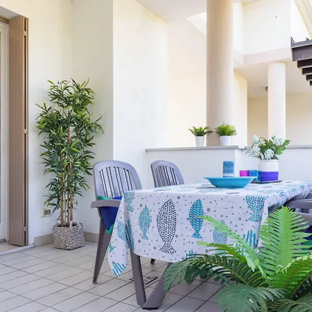 Recently Built House With Swimming Pool 公寓 比比翁